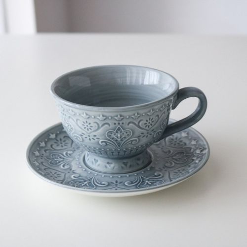 Ceramic Underglaze Haze Blue Tulip Relief Dinner Plate